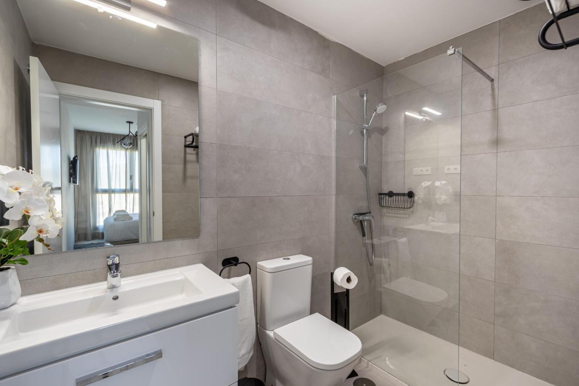 Malaga Skyline 1 Pool & Parking Free Apartamento Exterior foto